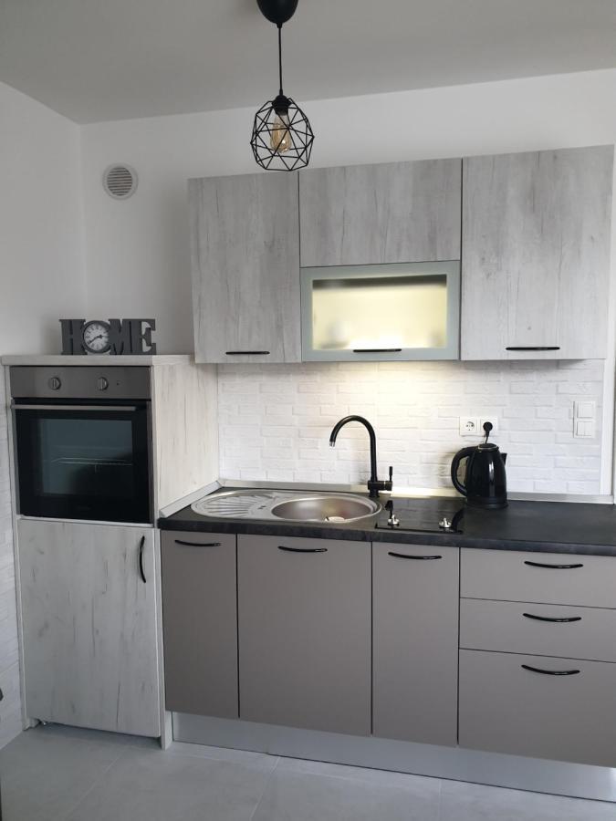 Apartman Viktoria Tuzla Exterior foto